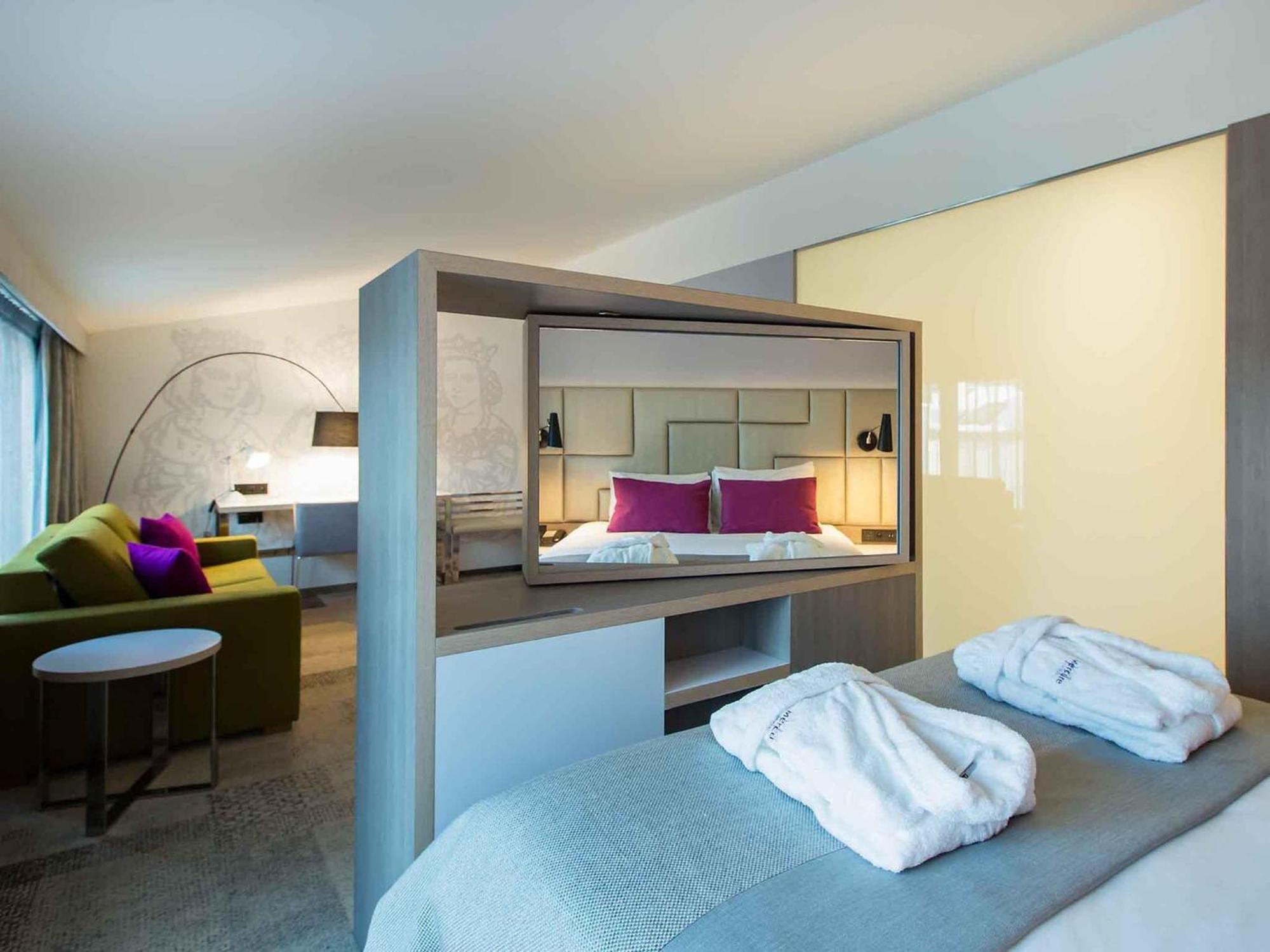 Junior Suite One Double Bed Sofa